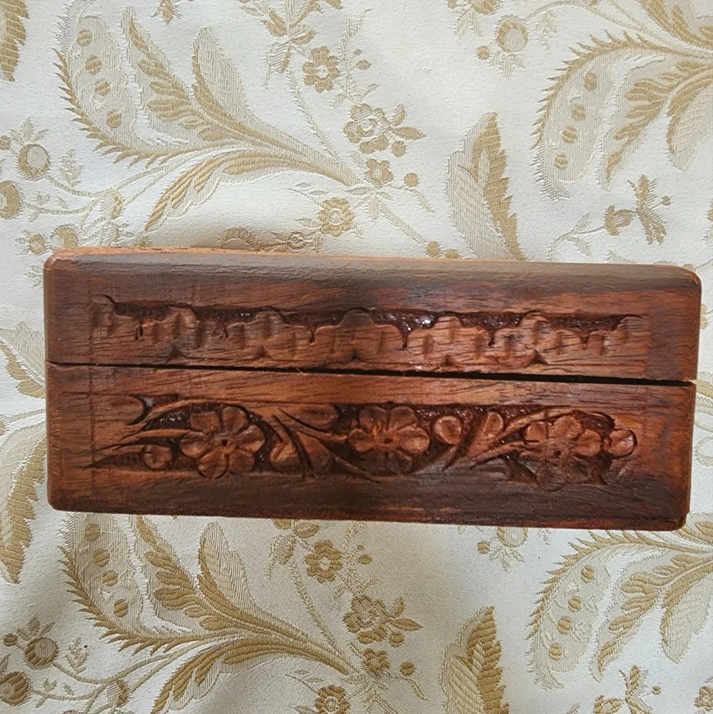 Hand Carved Wood Hinged Trinket Box Inlaid MOP Abalone Jewelry Vintage Bohemian.